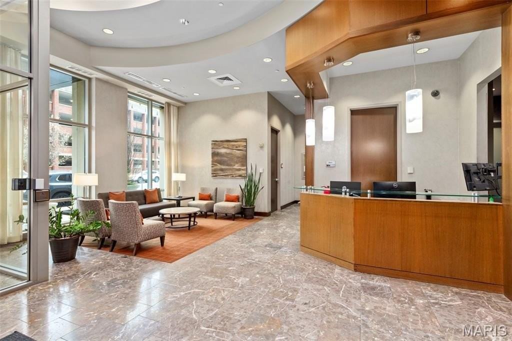 4909 Laclede Ave #1205 - Photo 3 of 26