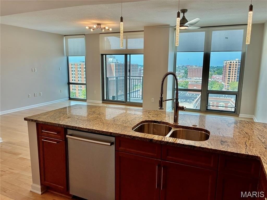 4909 Laclede Ave #1205 - Photo 5 of 26