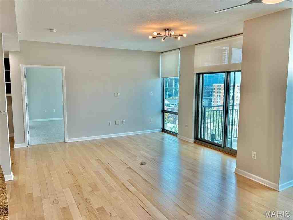 4909 Laclede Ave #1205 - Photo 6 of 26