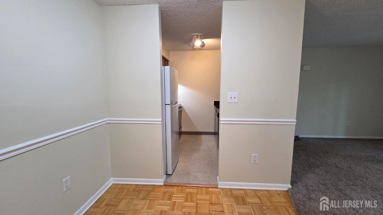 1514 Ravens Crest Dr - Photo 5 of 15