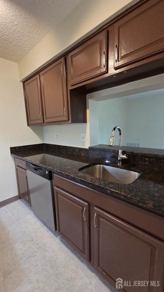 1514 Ravens Crest Dr - Photo 6 of 15