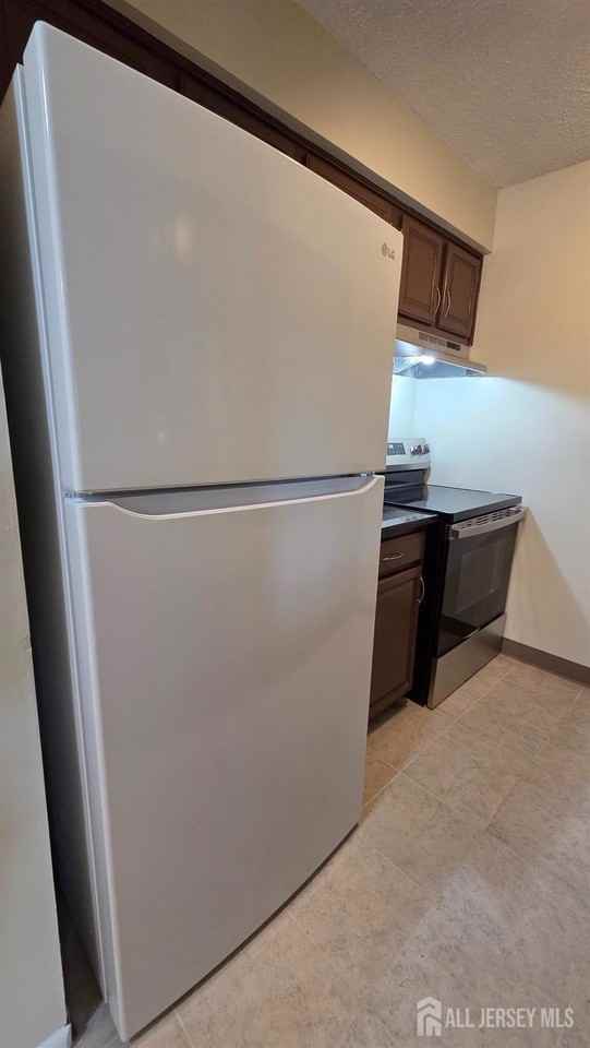 1514 Ravens Crest Dr - Photo 7 of 15