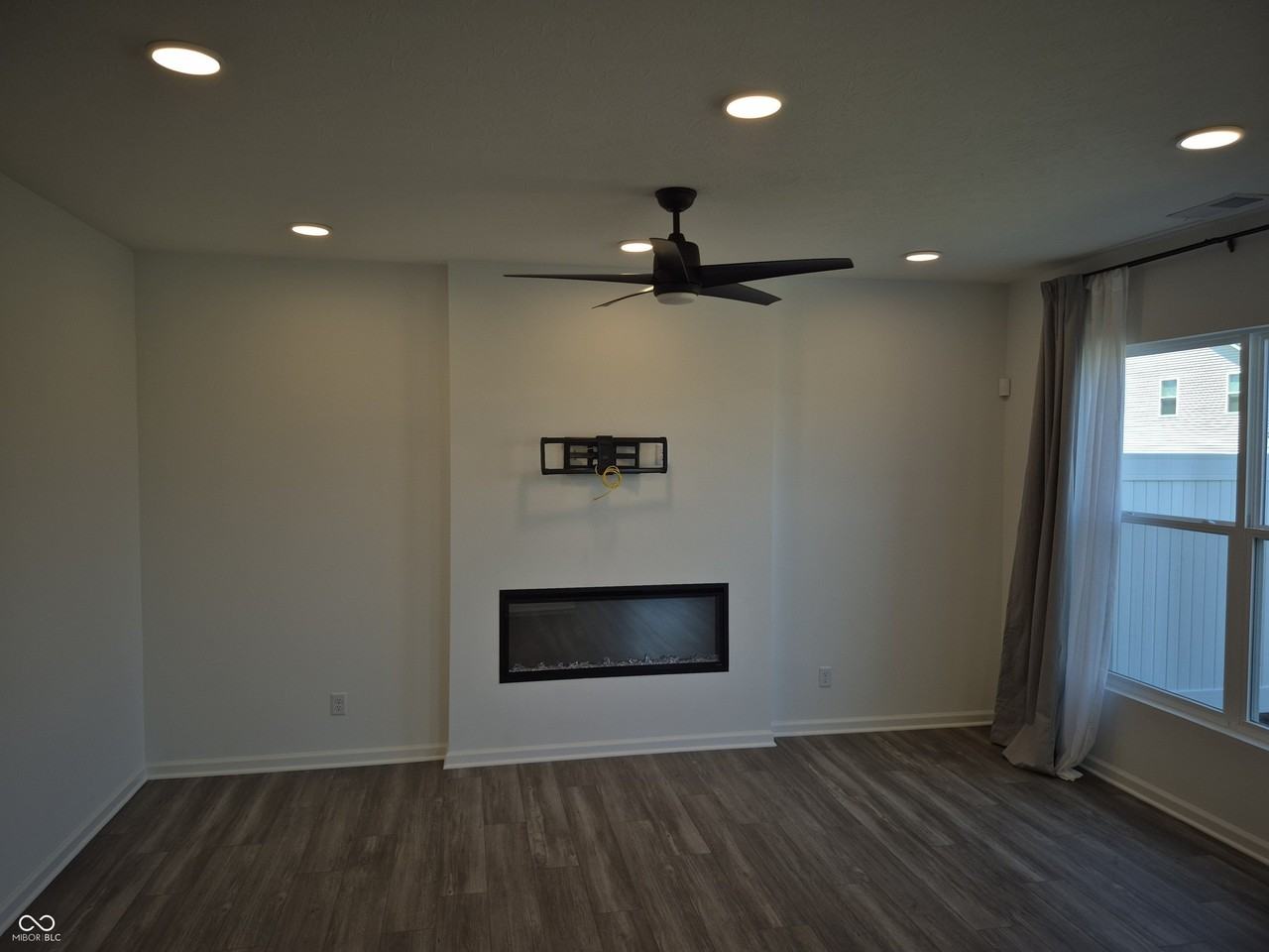10608 Mangrove Dr - Photo 5 of 30