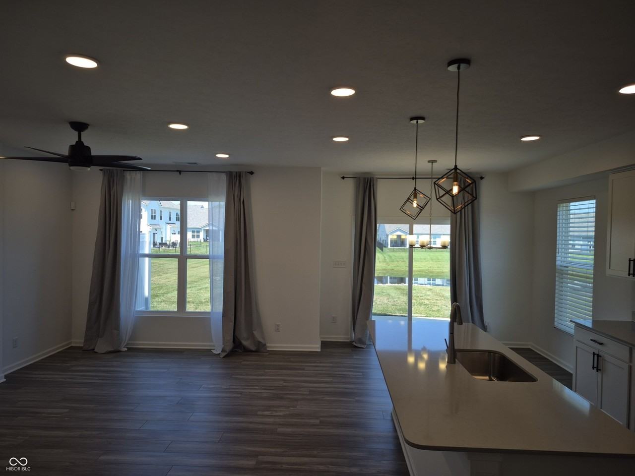 10608 Mangrove Dr - Photo 6 of 30