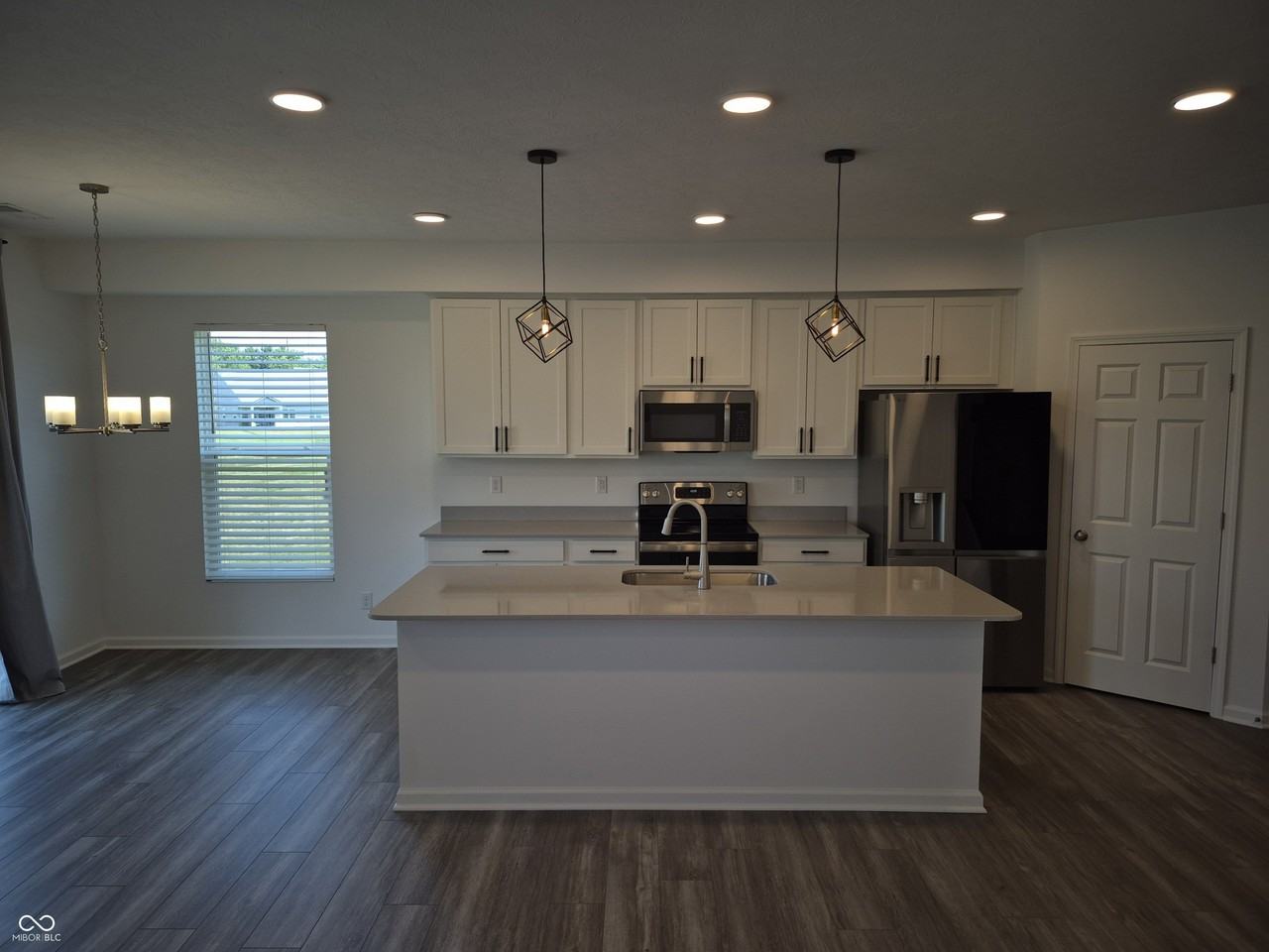 10608 Mangrove Dr - Photo 7 of 30
