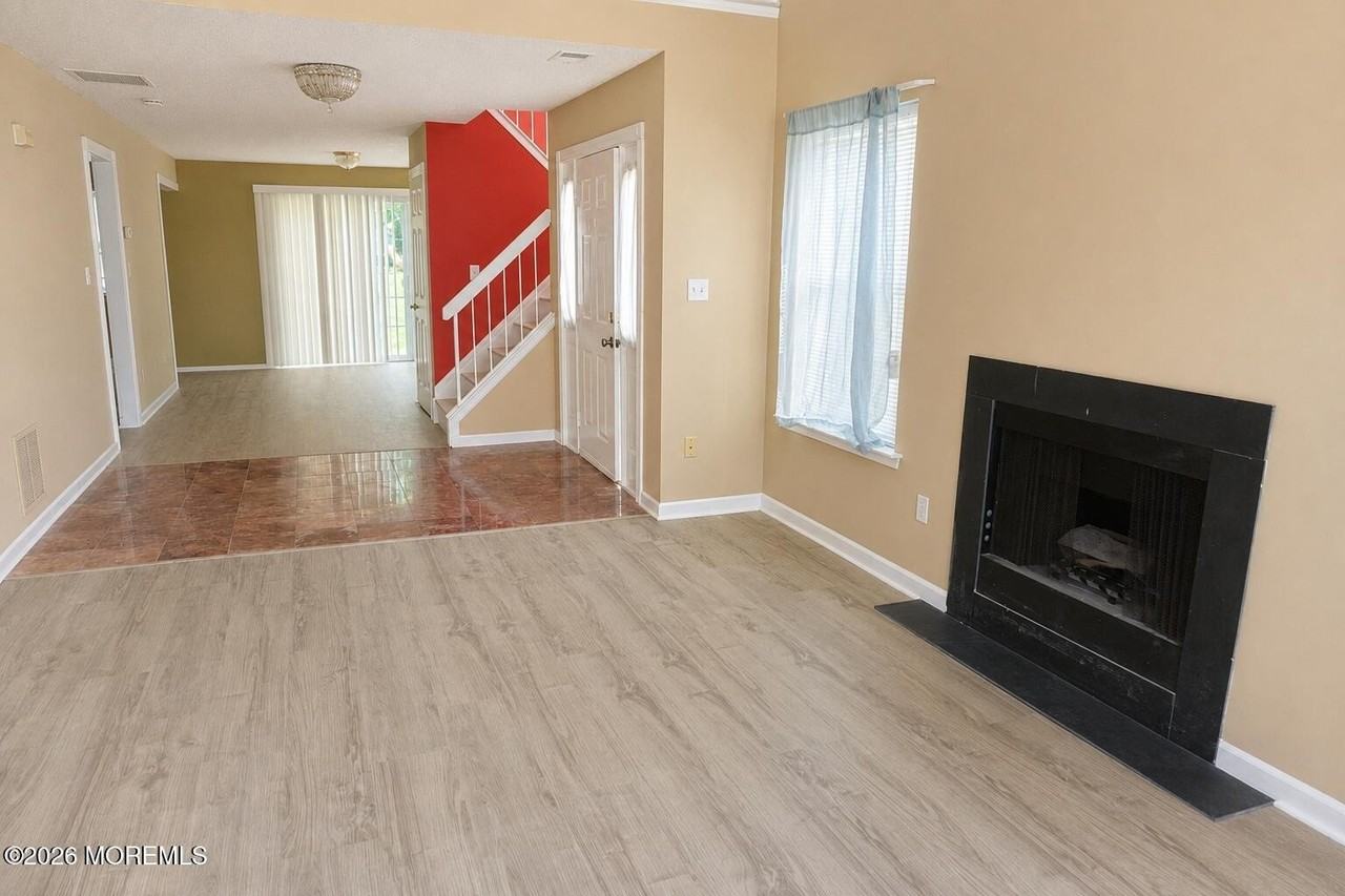 114 Orion Rd - Photo 5 of 24