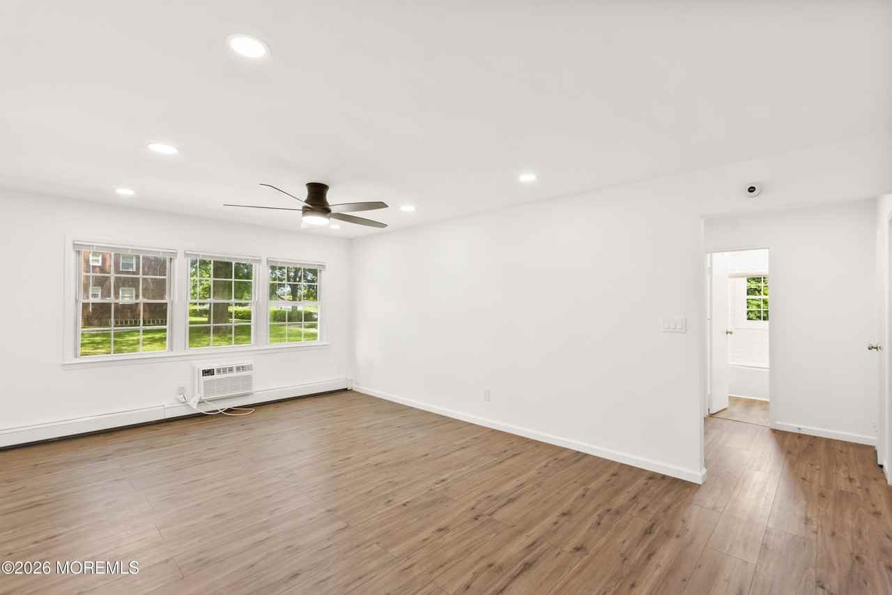 70 Stonehurst Blvd #A - Photo 4 of 8