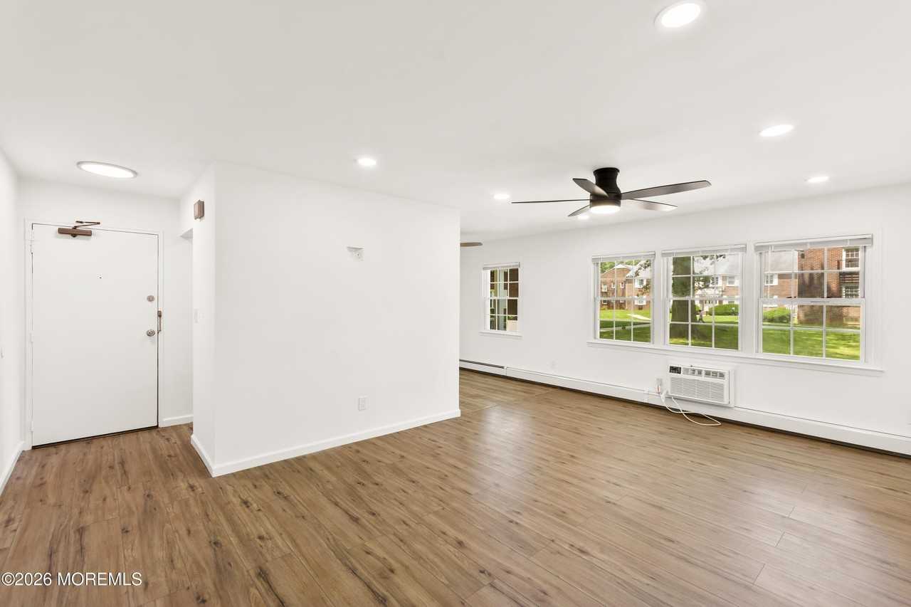 70 Stonehurst Blvd #A - Photo 6 of 8