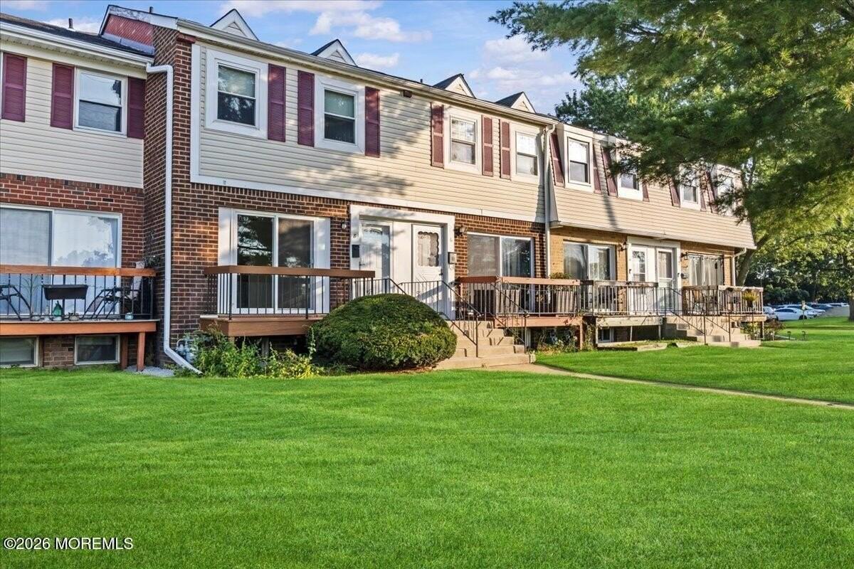 8 Primrose Ln - Photo 2 of 26