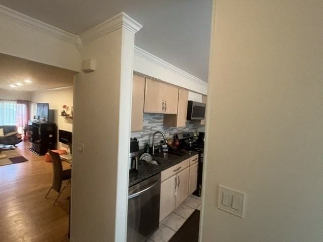 1002 Hidden Lake Dr #961 - Photo 4 of 25
