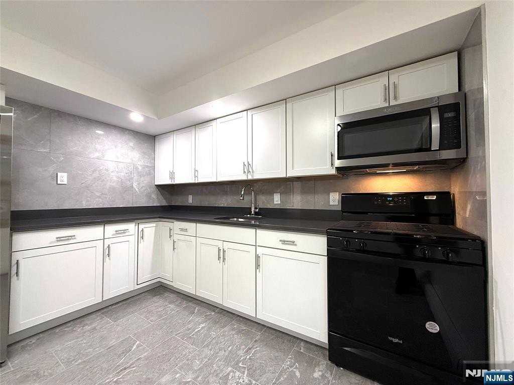311 Marvin Ave #2 - Photo 7 of 19