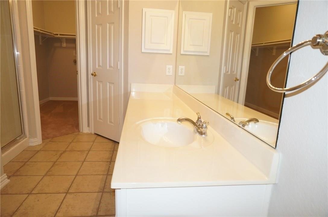 917 Avondale Ln - Photo 6 of 35