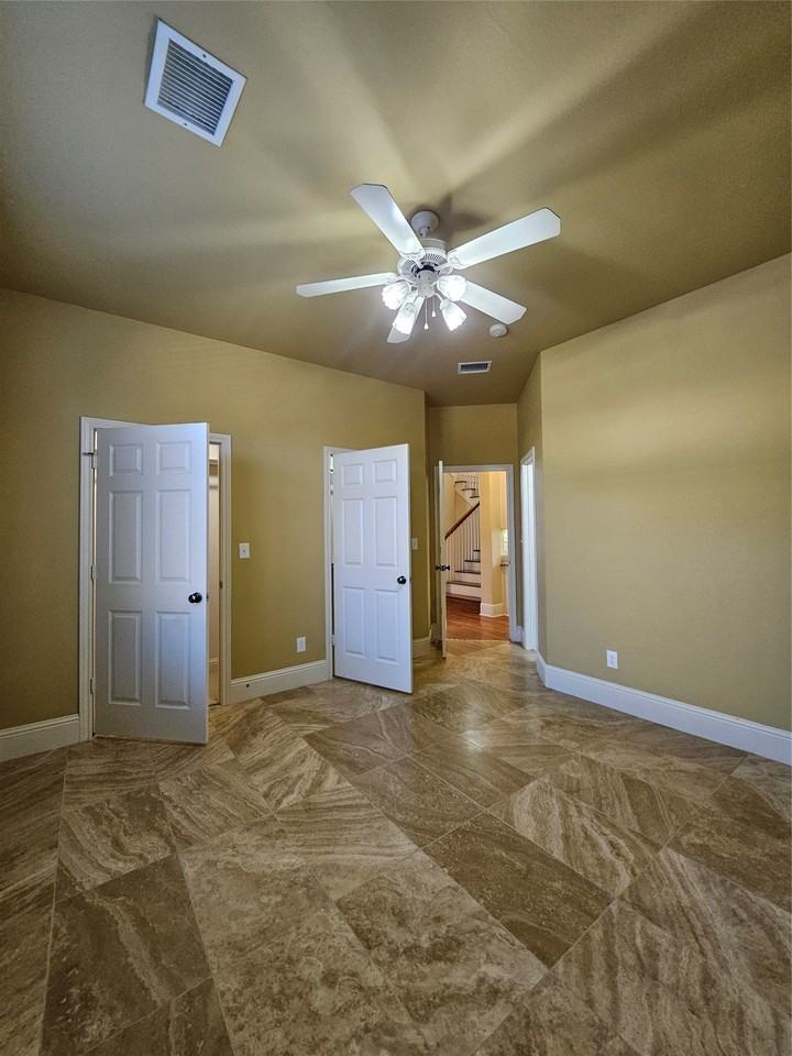 2505 Cambridge Dr - Photo 6 of 18