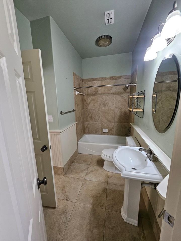 2505 Cambridge Dr - Photo 7 of 18