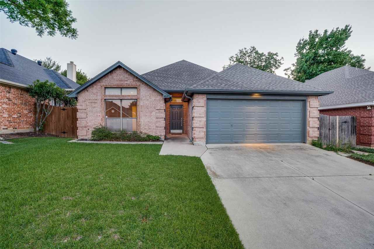 4820 Ashworth Ct - Photo 2 of 32