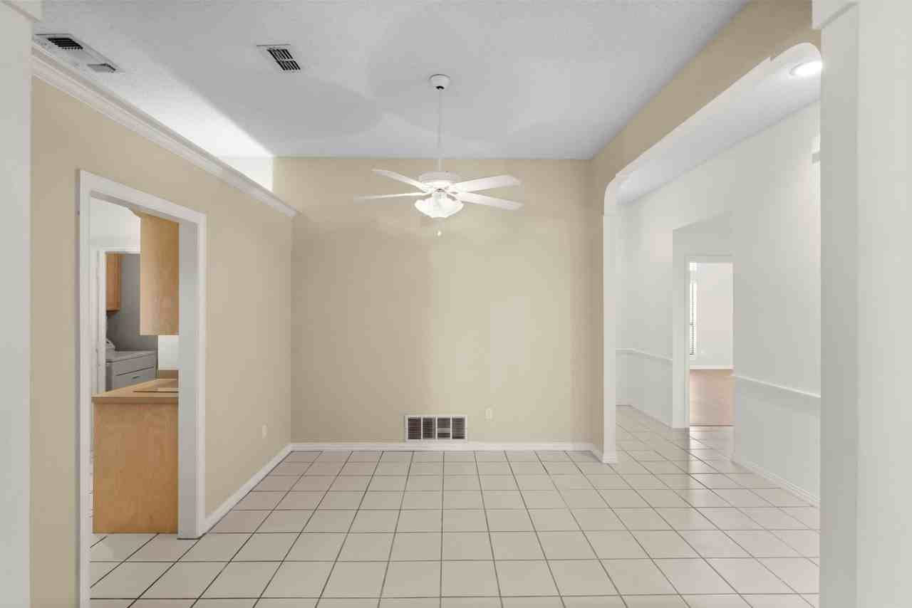 4820 Ashworth Ct - Photo 6 of 32