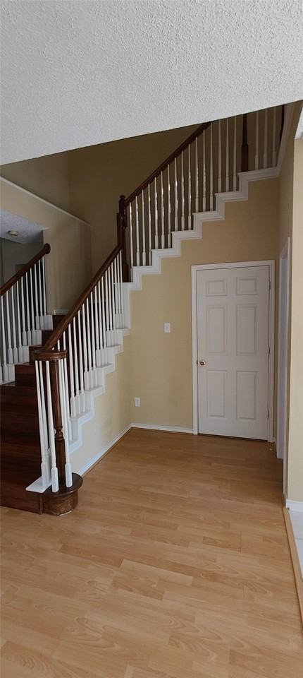 6800 Burr Oak Dr - Photo 3 of 33