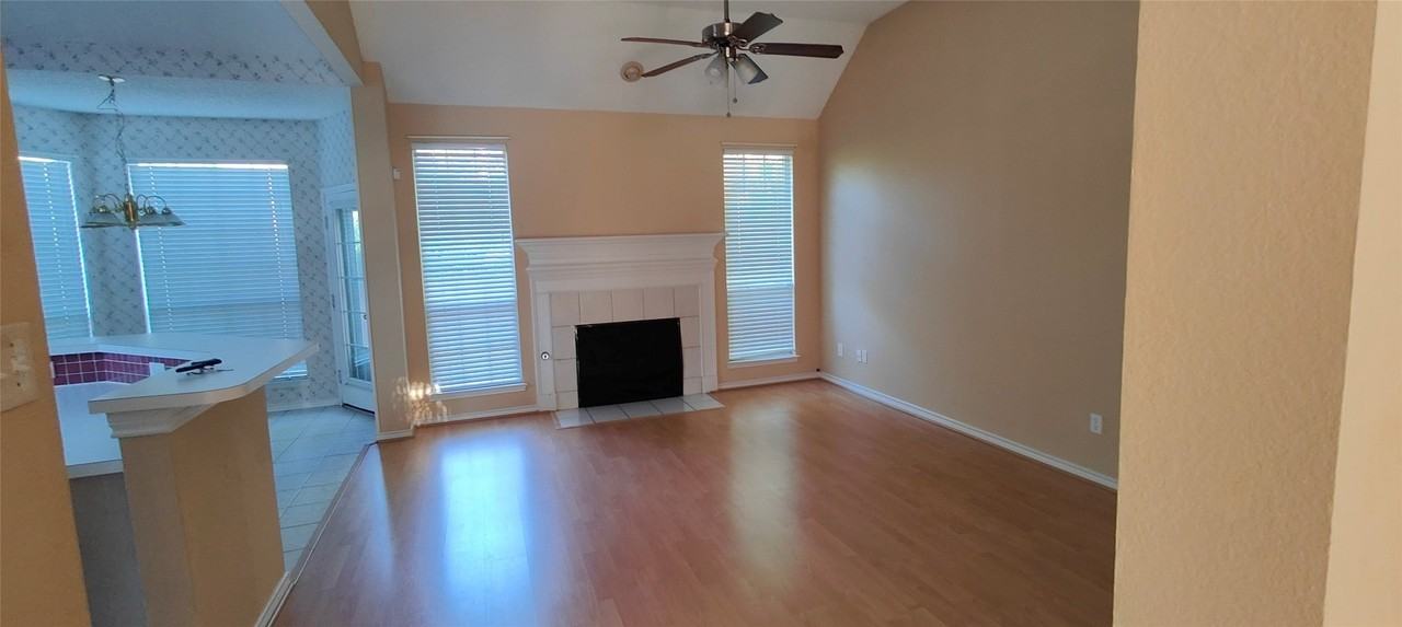 6800 Burr Oak Dr - Photo 5 of 33