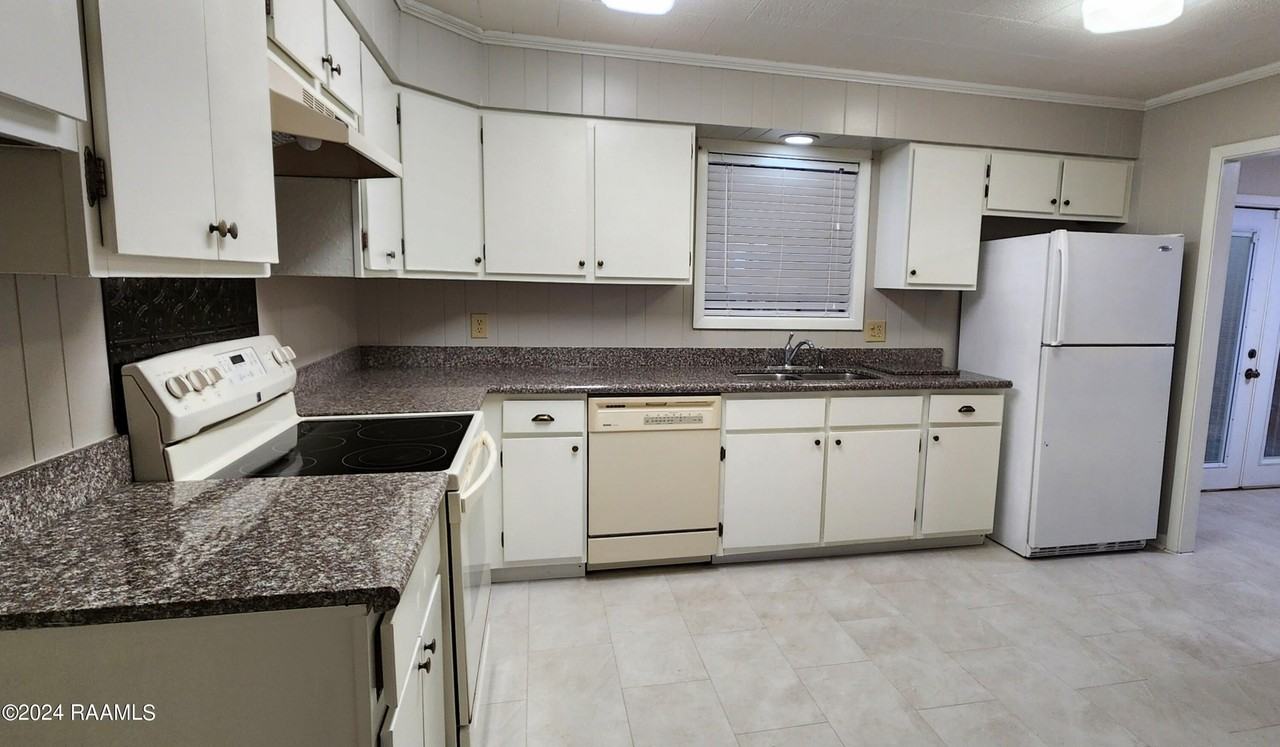 403 Bell Downs Dr - Photo 4 of 14