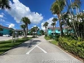 13513 S Indian River Dr #605 - Photo 4 of 19