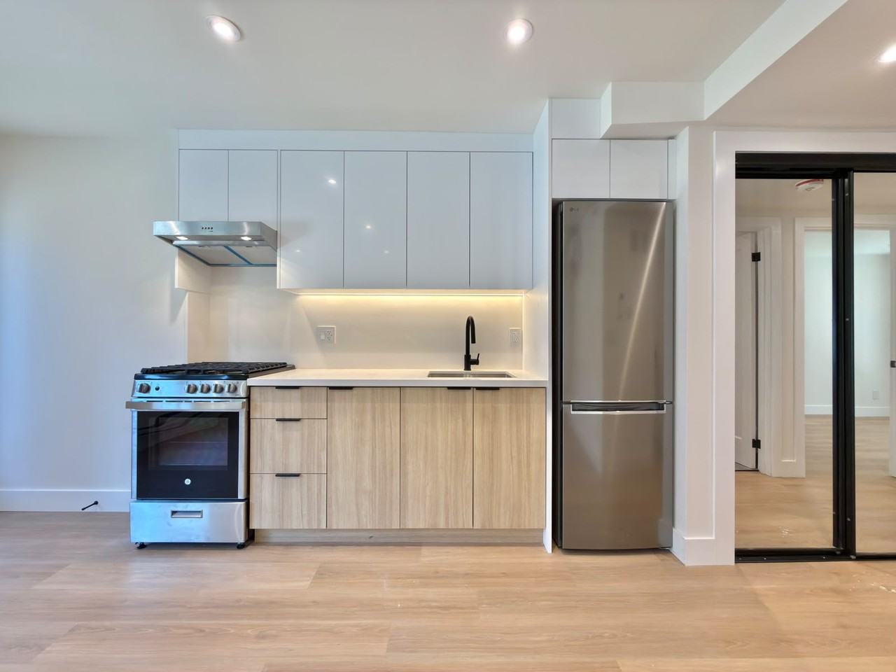 275 Mortimer Avenue C - Photo 3 of 9