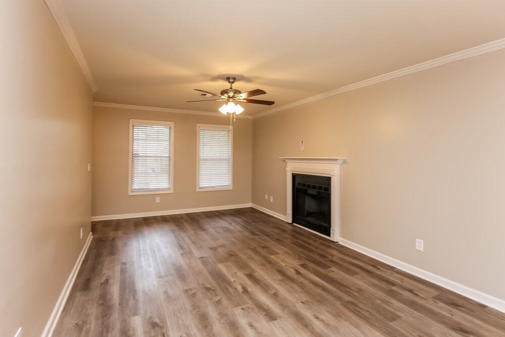 1421 Steve Ct - Photo 4 of 17