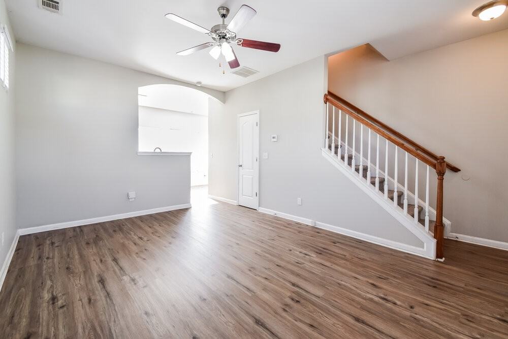 67 Hill Side Way - Photo 4 of 15