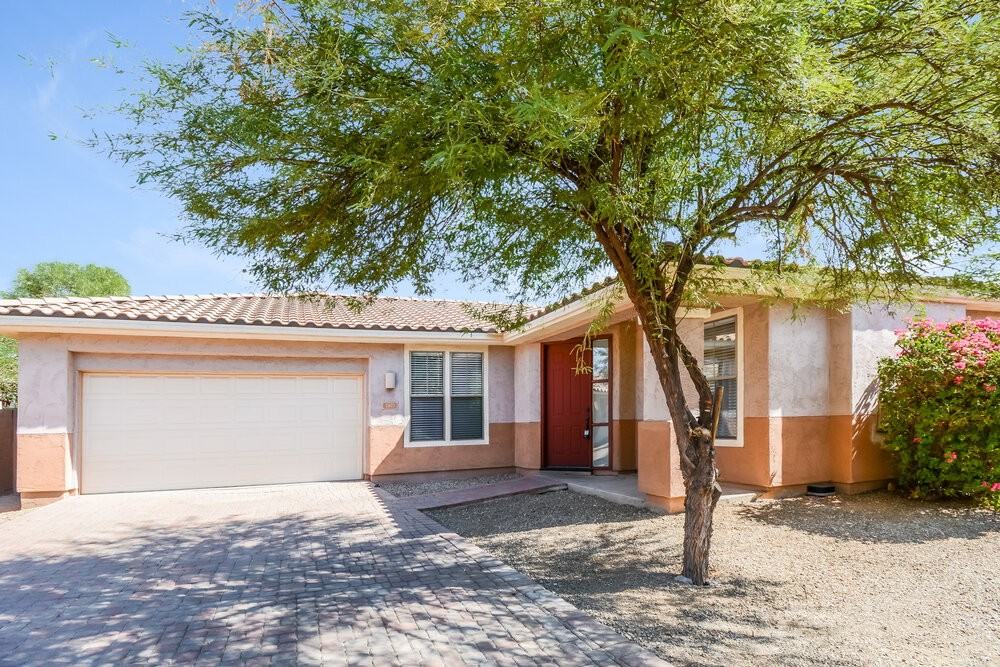 13673 W Cypress St - Photo 3 of 16