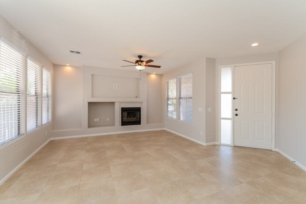 13673 W Cypress St - Photo 4 of 16