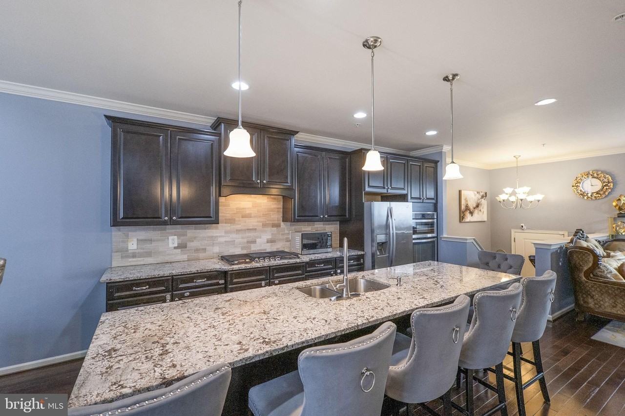 14058 Wellspring Ave - Photo 5 of 34