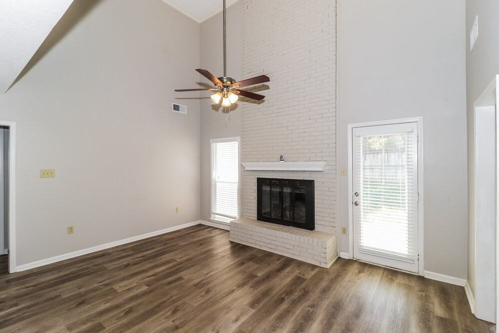 8631 Debbie Kay Ln - Photo 6 of 17