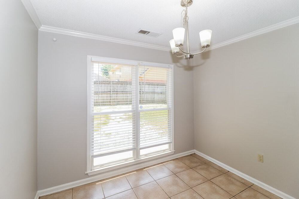 8631 Debbie Kay Ln - Photo 7 of 17