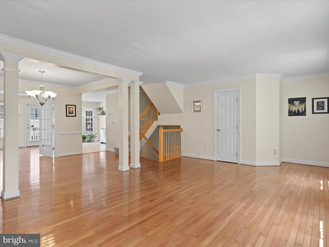 7441 Heatherfield Ln - Photo 3 of 31
