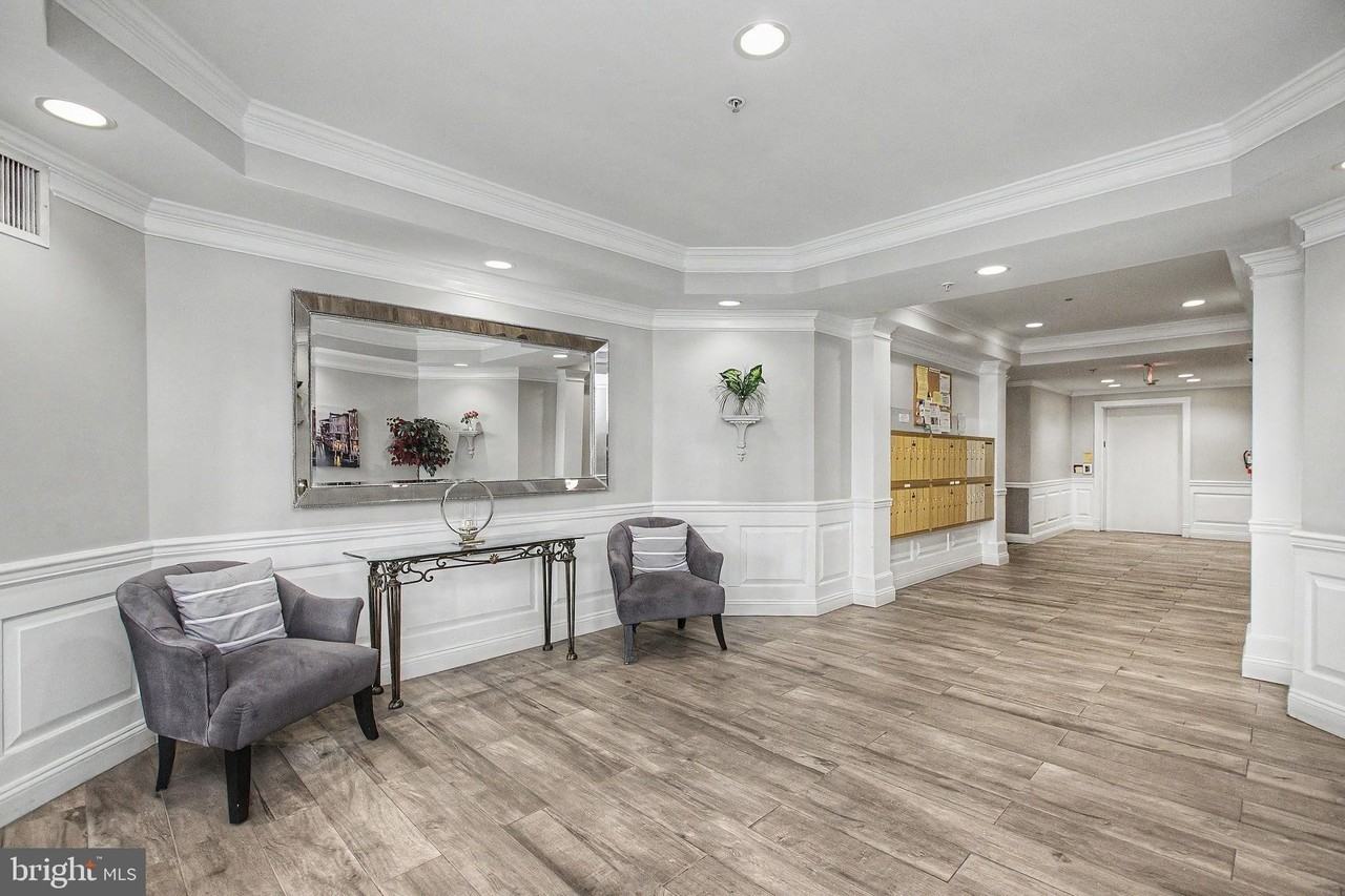2711 Bellforest Ct #305 - Photo 4 of 40