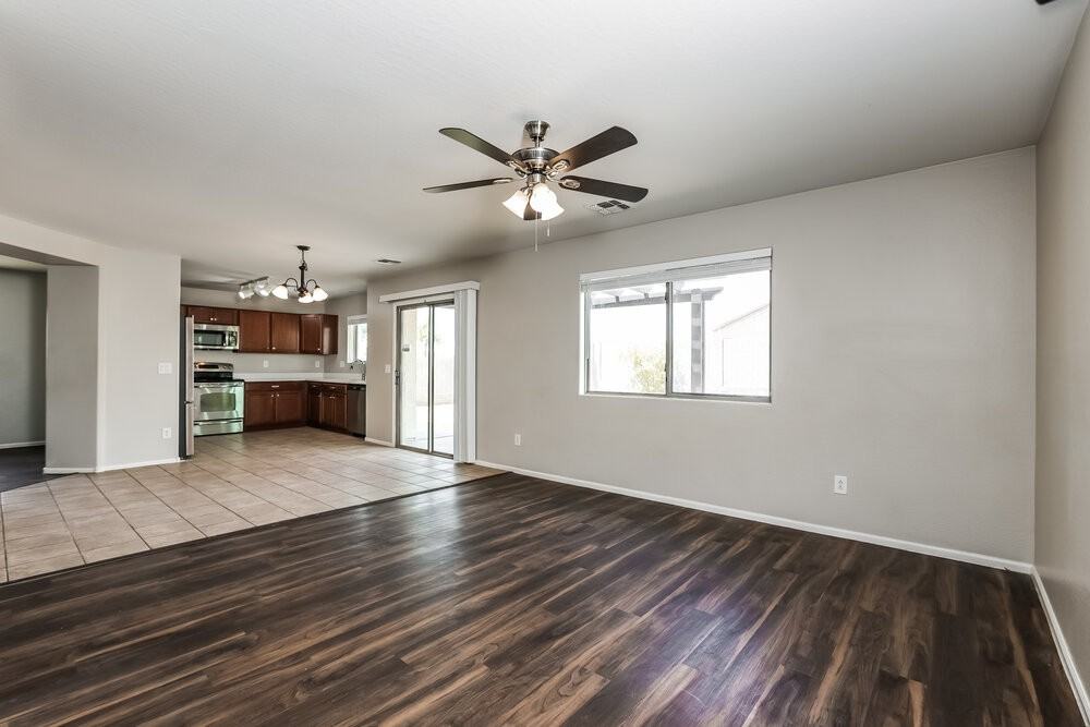 10340 W Hilton Ave - Photo 5 of 17