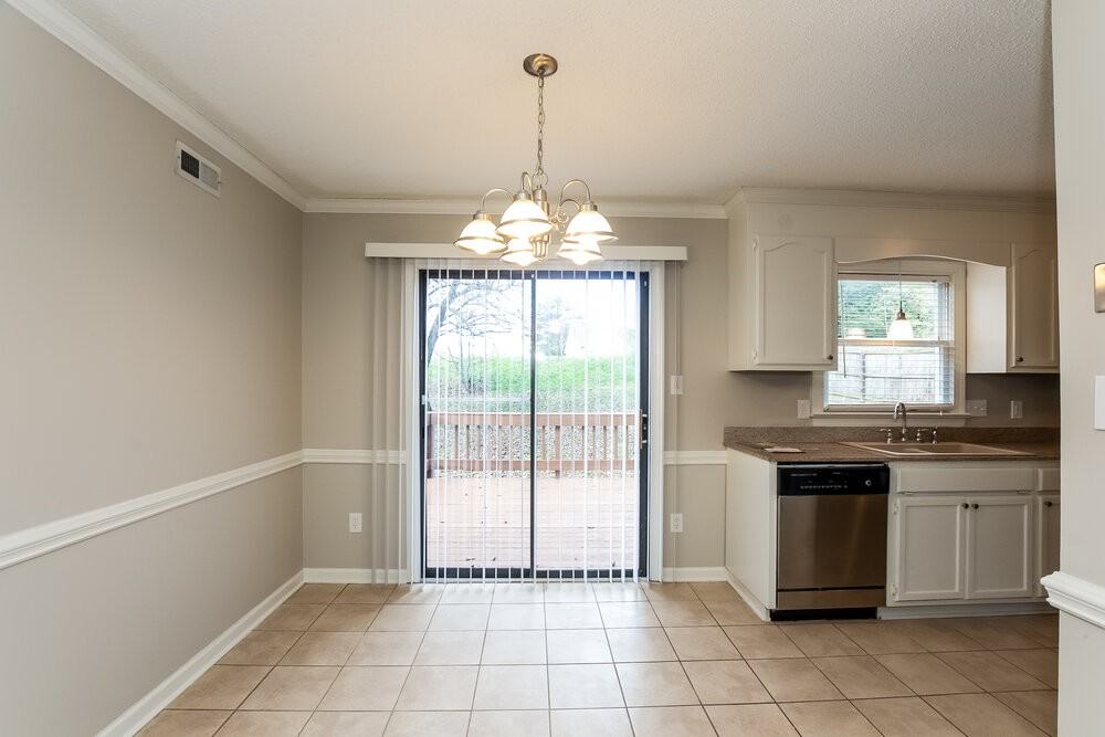 2515 Haybrook Ln - Photo 7 of 17