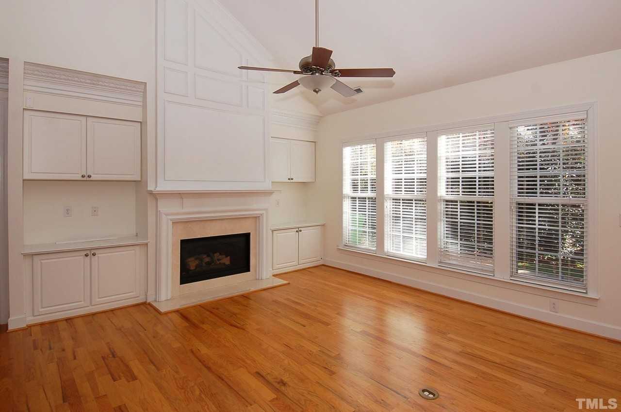 3611 Lion Ridge Ct - Photo 6 of 22