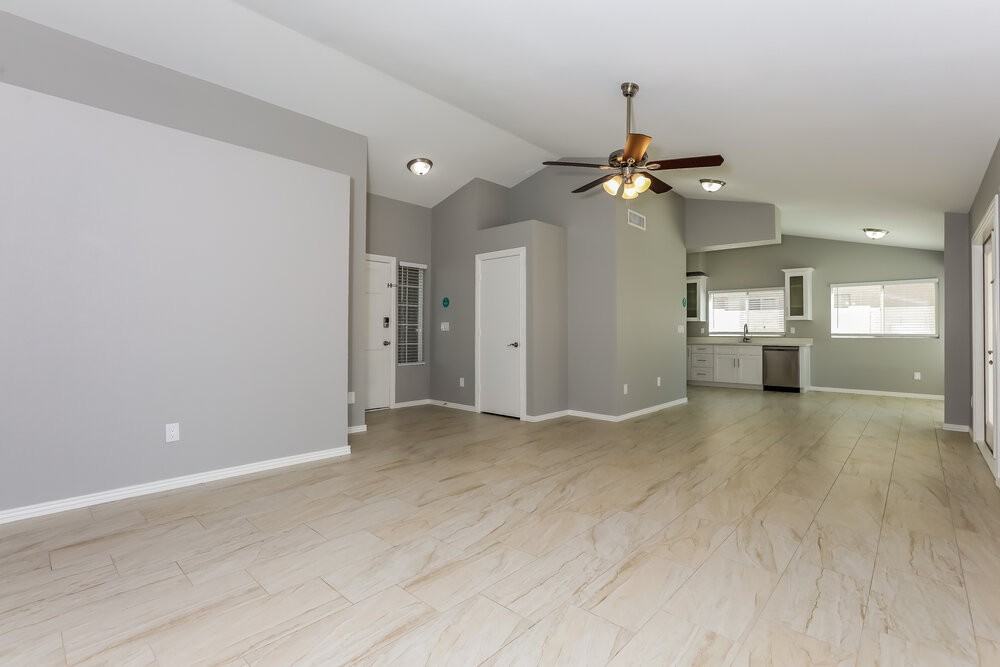 4401 E Scott Ave - Photo 3 of 16