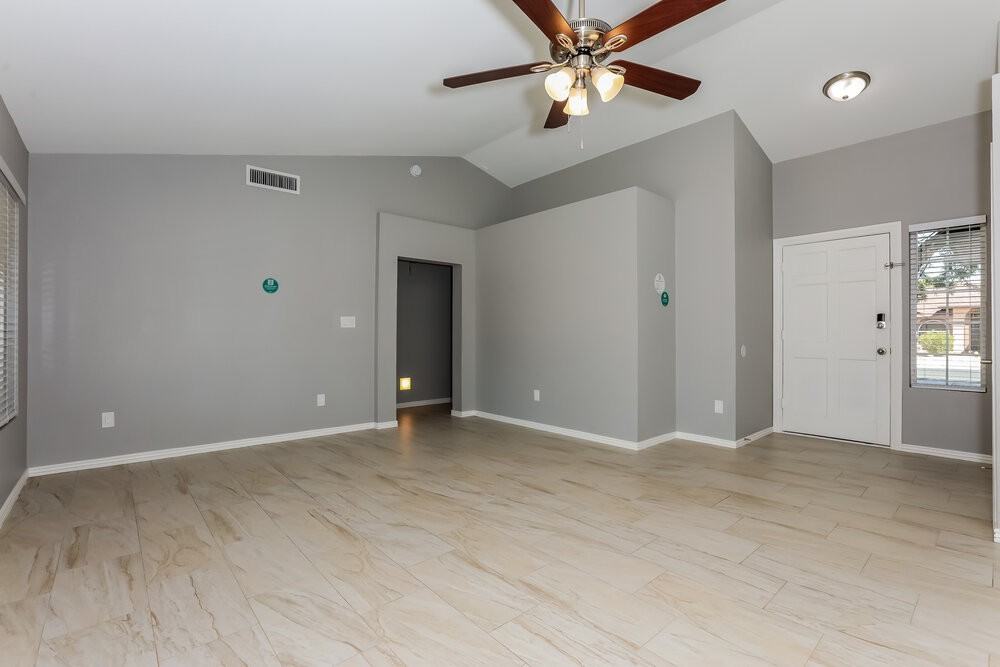 4401 E Scott Ave - Photo 6 of 16