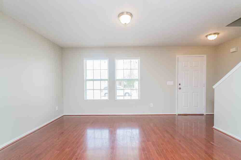5153 Sunsail Dr - Photo 2 of 23