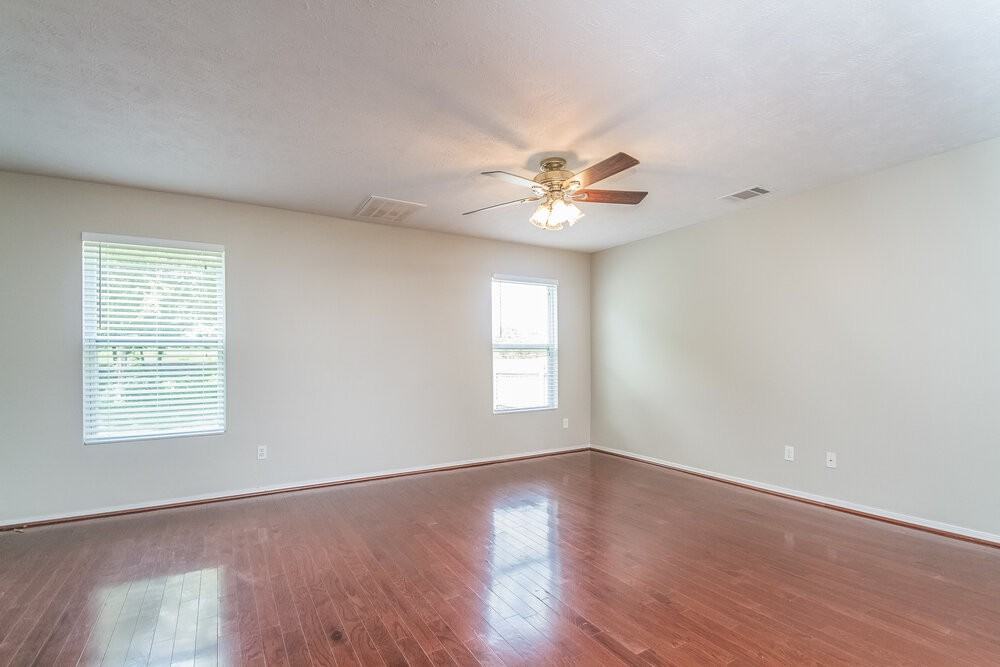 5153 Sunsail Dr - Photo 4 of 23