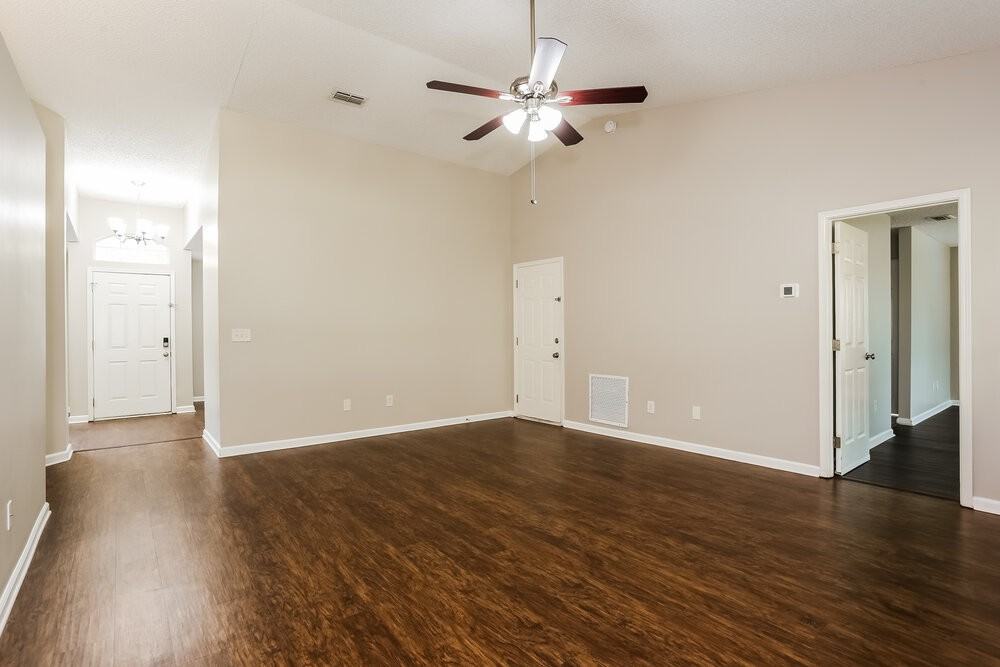 9260 Topohill Ct - Photo 3 of 16