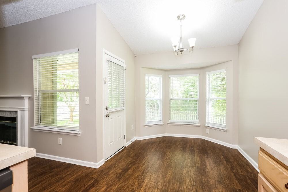 9260 Topohill Ct - Photo 5 of 16