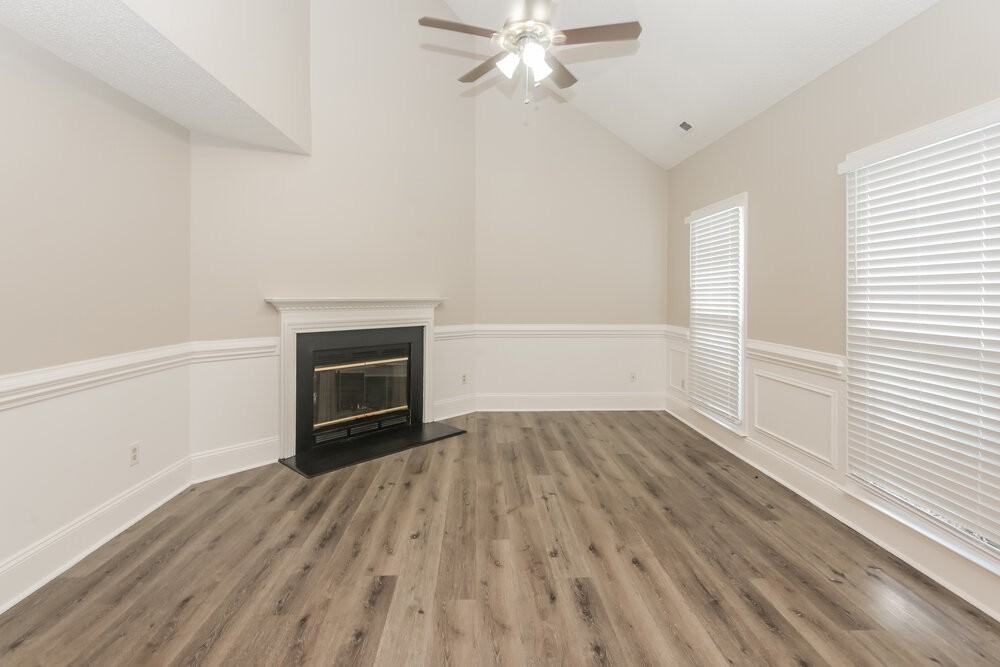 2108 David Earl Dr - Photo 5 of 17
