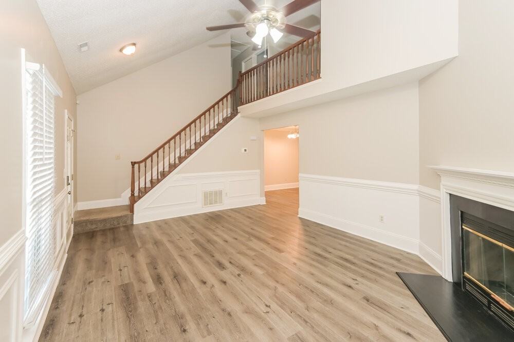 2108 David Earl Dr - Photo 7 of 17