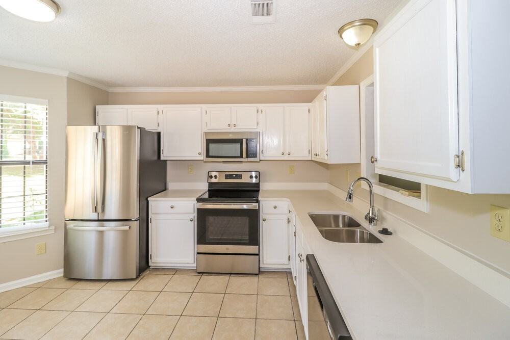 5859 Pepper Xing - Photo 7 of 17