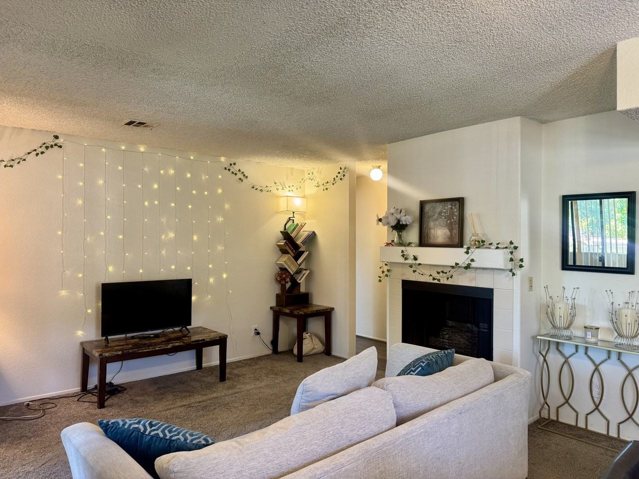 10305 Azuaga St #18 - Photo 3 of 11