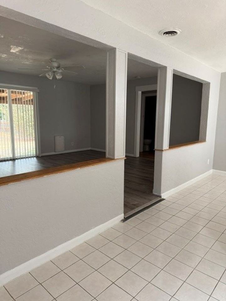 1690 Longview Way Nw - Photo 2 of 22