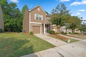 featured image of 113 Oakview Psge #1