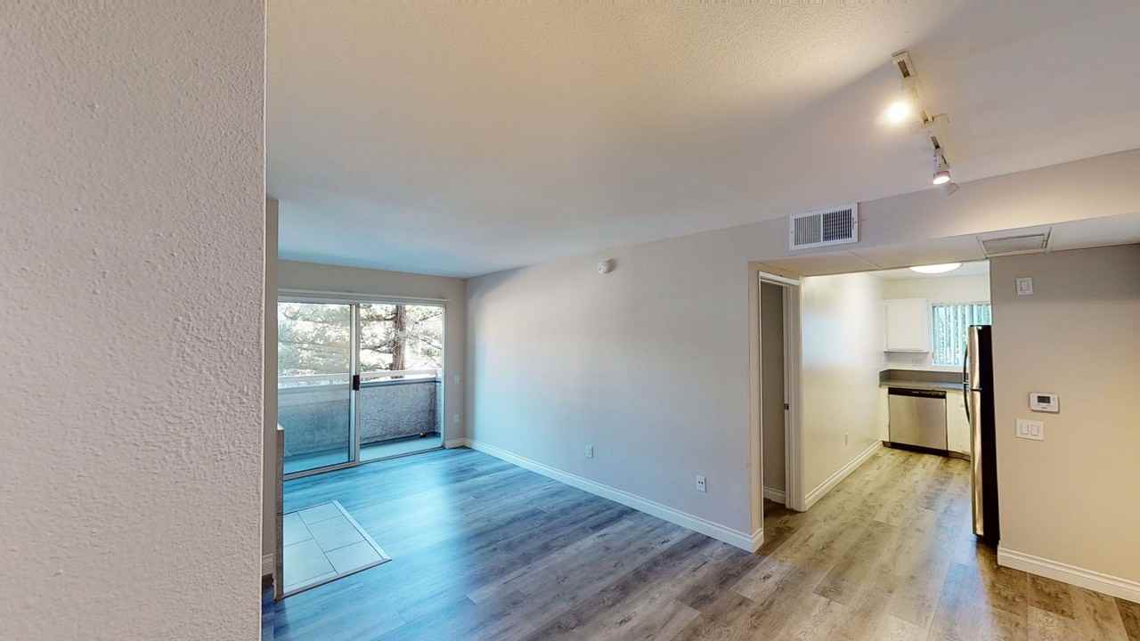 Clark Apartments...Gorgeous 2 Story Penthouse...Full Amenities...CALL NOW! - Photo 5 of 10